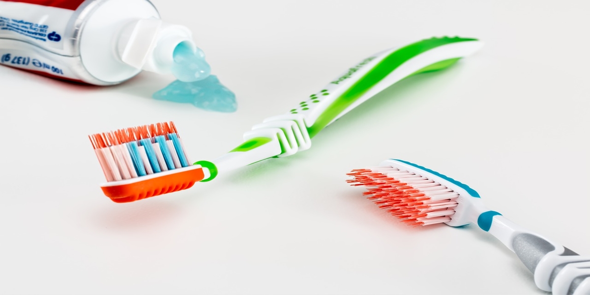 rsz_toothbrush-3191097_1280